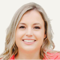 Liz          Williams