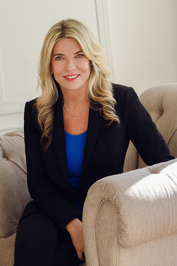 Sandra    James