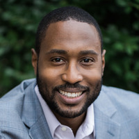 Richard                 Harris