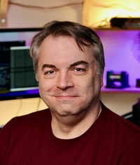 Dan  Sanderson