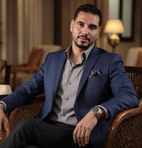 عماد رشاد عثمان