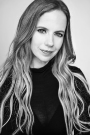 Pippa Scott