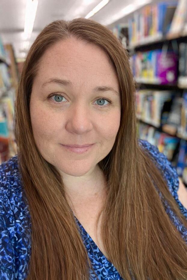 Annie Morgan (Author of The Fractured Life of Lucy Hughes)