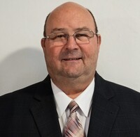 Howard  Thompson