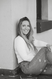 Courtney Peppernell