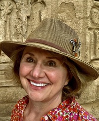 Lynn  Horton