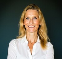 Cate Ray