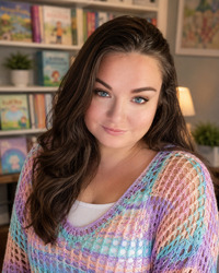 Stephanie     Thomas
