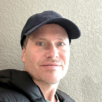 Lee White