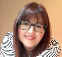 Rebecca    Roberts