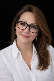 Tamsyn J. Simon