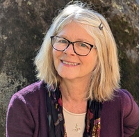 Liz   Collins