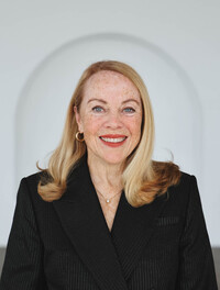 Moira Donovan