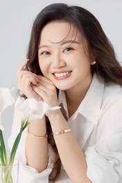 Catherine  Cheng