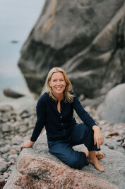 Karin  Collins