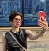Leora Tanenbaum