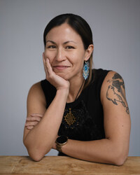 Sunyi Dean