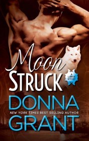 Moon Struck (LaRue, #3)