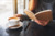 Una taza y un libro