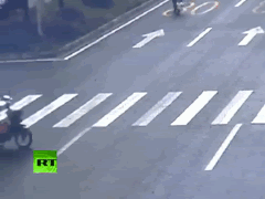 crash gif photo: Crash Crash-1.gif