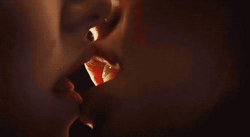 photo tumblr_lh5e99iv9W1qhvt9bo1_500closeupkissingtongueaction_zps674130f2.gif