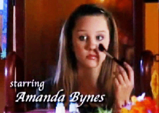 Amanda Bynes, animated gif, make-up brush