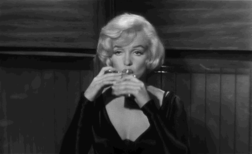  photo black-and-white-marilyn-monroe-Favim_com-236099_zpsefd67121.gif