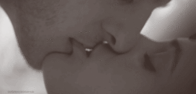 photo tumblr_mdc4neqDtd1r2kir1o1_400_zpsc80f9458.gif