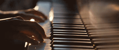  photo piano_zpsd40b65df.gif