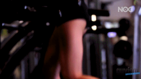  photo girlrunning.gif