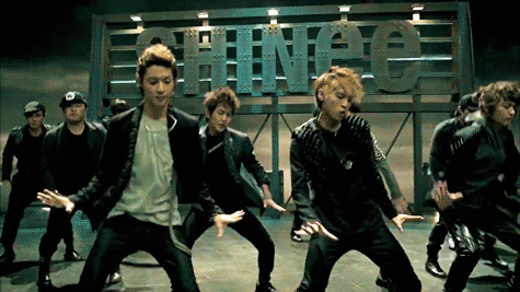 Клип ding dong. Шайни ринг динг донг тэмин. shinee ring ding dong танец. kpop dance gif. ding ding dong random dance.