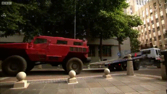Marauder-defeats-tow-truck