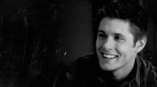 photo Dean_Winchester_-_Perfect_zps2sgnsfrj.gif