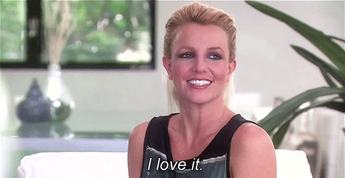 photo britney-spears-goes-number-1-on-itunes.gif