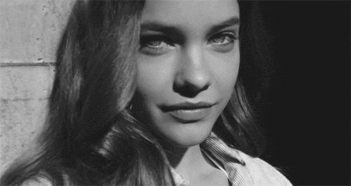  photo Barbara-Palvin-Sexy-Wink-Gif_zpspdrqfflv.gif