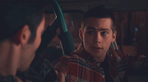 photo I-m-taking-my-hand-off-2x02-derek-and-stiles-31049937-500-279_zps964sy0qo.gif