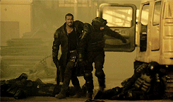 gif via http://foxyfoxy.tumblr.com/