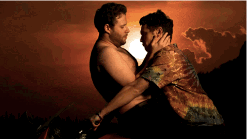  photo Seth-Rogen-James-Franco-Bound-2-kiss_zpsmstidv0l.gif