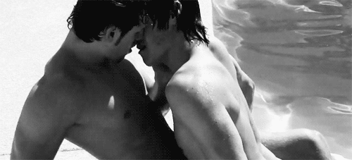 Výsledek obrázku pro hot tumblr gay gifs