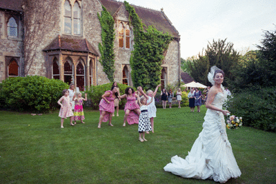 throwing the bouquet