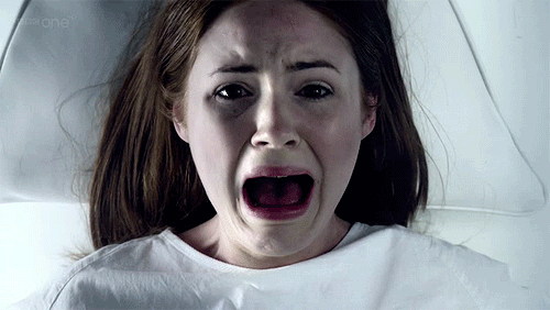 scared gifs photo: tumblr_ly0hi0gIuM1qhafj6.gif