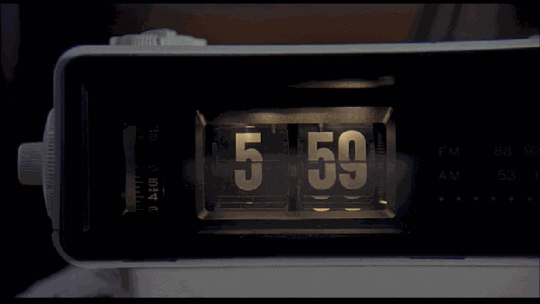 559-600 AM