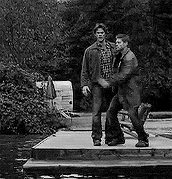 SPNG Tags: Dean / Sam / SCARED / FUNNY / This was Jensen and Jared three episode in, guys