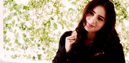Lily Collins photo tumblr_mtfuixcAjs1rie27io1_500_zps6b314ce8.gif