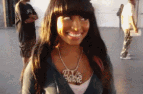 Giggle photo: Minaj giggle nickiminajgigglehetrystoaskformynumberandimlike.gif