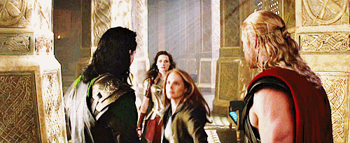 Thor Dark World Jane Slaps Loki