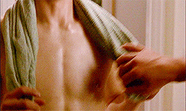 Afbeeldingsresultaat voor gay make out + nipple piercing + gif