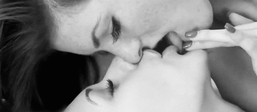  photo tumblr_o1lbk7IkYo1tlpr0vo1_500_zpscfeozkaz.gif