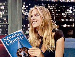  photo laughreading_zps0kmuykbc.gif