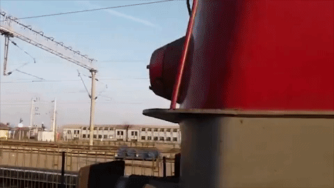 Train pulling in at the Teius train station